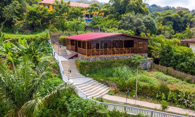 Monte Cafe House | Inviting Roça Saudade Guest House with Great Amenities