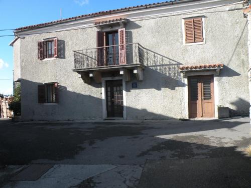 Grabri House | Welcoming Roč Holiday Home - Pet and Child Friendly Stay