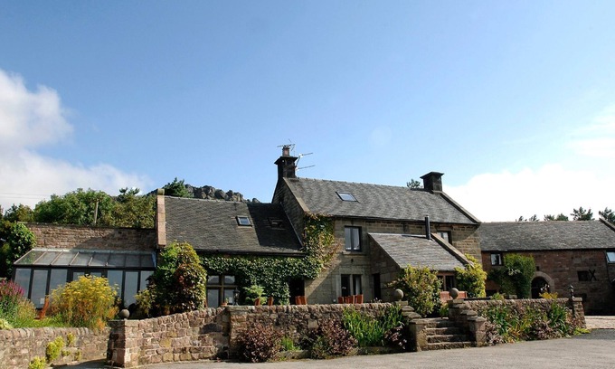 Upper Hulme Cottage | Family-Friendly Roaches Cottages with Pet Amenities & Breakfast