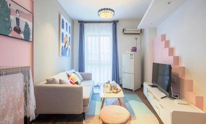 Jiang'an District Hotel | Pet-Friendly Retreat in Wuhan's Jiang'an District