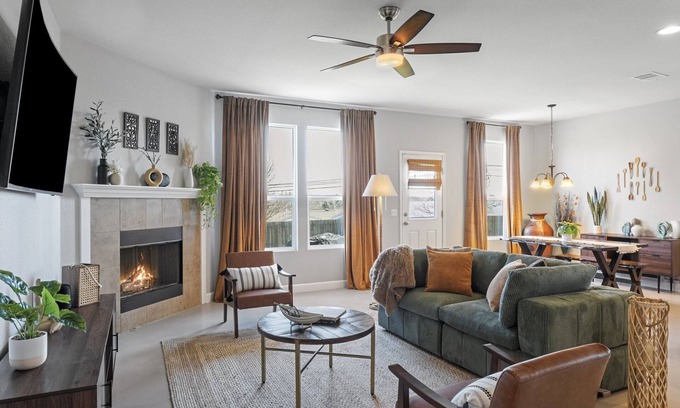 Imperial Valley House | Pet-Friendly Retreat with Fenced Backyard in East ATX