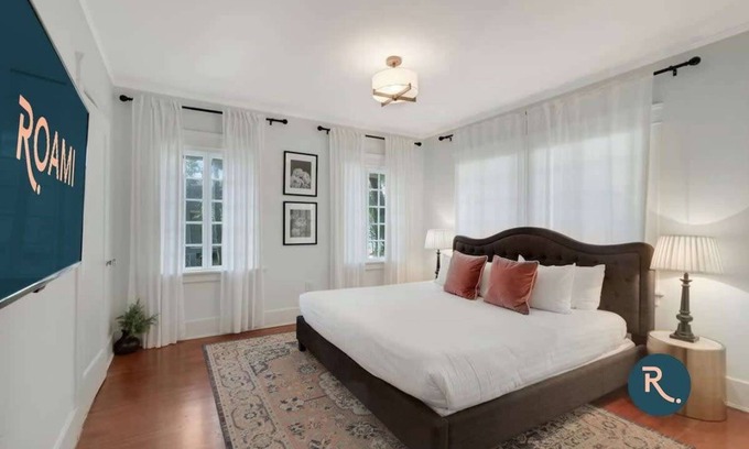 Edgewater House | Experience Roami at Mimosa Manor with Pool & Hot Tub