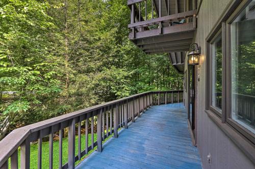 Roan Mountain House | Pet-Friendly Roan Mountain Cabin: Hike and Fish Adventures!