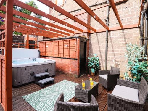 Balfron Apartment | Child-Friendly Apartment 2 - Cozy 4-Star Retreat