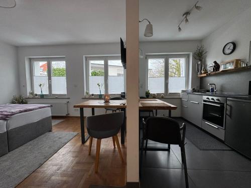Neheim Apartment | Discover Comfort at Robert Koch - Family-Friendly Getaway