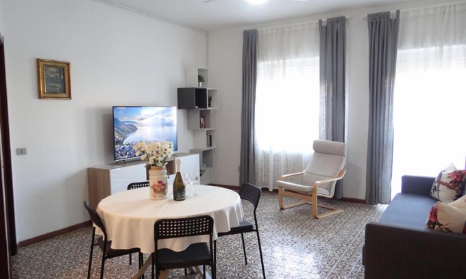 Bellano Apartment | Roberta's House: Steps from the Lake with Ocean View