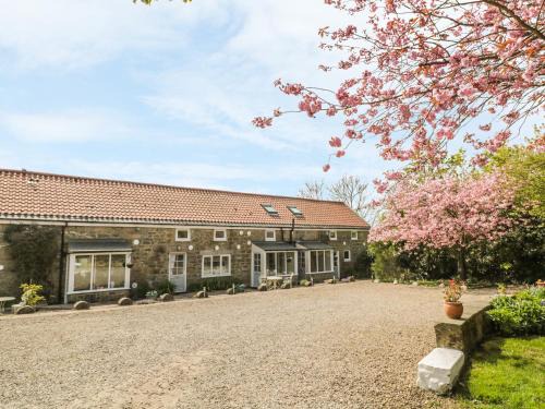 Morpeth House | Pet-Friendly Retreat at Robin Cottage – Rated 9.6/10!