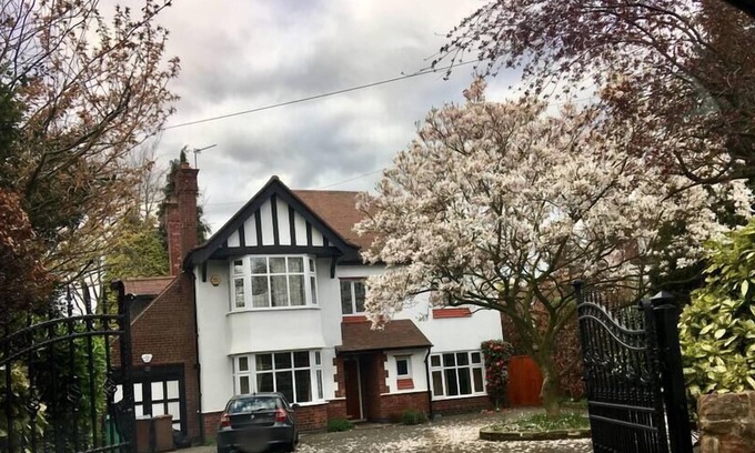 Nottingham House | Robin Hood Lodge QMC/NU/NTU/Park/City Centre