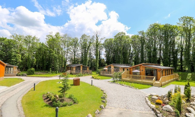 Gargrave Cottage | Family-Friendly ROBIN LODGE with Kitchen & Breakfast in Gargrave