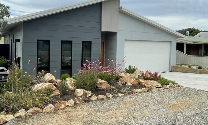 Eildon House | Robins on High