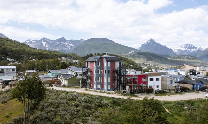 Province of Tierra del Fuego Apartment | Family-Friendly Robinson Alojamientos - Edificio Erico Orlando
