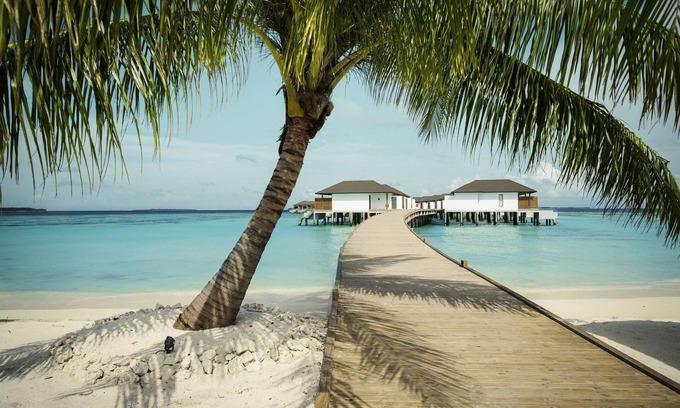 Orivaru Resort | Experience ROBINSON NOONU: All-Inclusive 5-Star Retreat