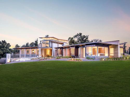 Budgong House | Robinsons Run: Your Ultimate Country Retreat Awaits
