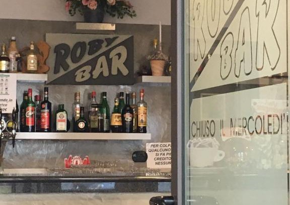 Romentino House | Discover Comfort at Roby Bar Affittacamere with Breakfast
