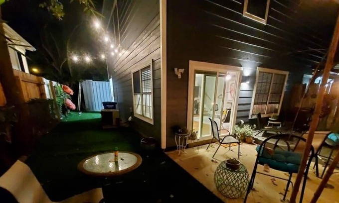 South Manchaca House | Relax at Roc's Austin Retreat with Pool & Breakfast Included