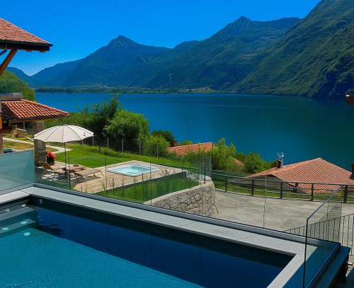 Anfo Apartment | Relaxing Rocca d'Anfo B&B: Lake View with Pool Access