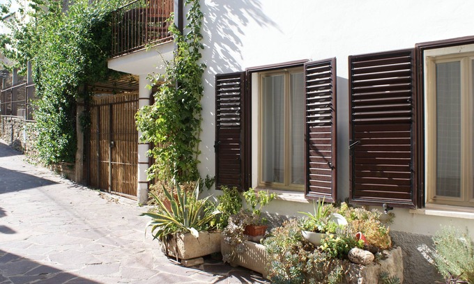 Roccascalegna House | Experience Roccascalegna Apricot House with Breakfast Included
