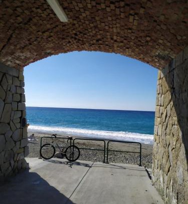 Deiva Marina Apartment | Oceanfront Bliss at Rocce sul Mare - Rated 9.2/10
