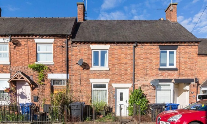 Rocester House | Rocester Rest - Family-Friendly Retreat Near Alton Towers