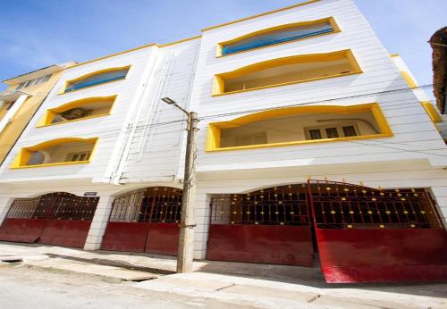 Kalapettai Apartment | Rock Beach Retreat