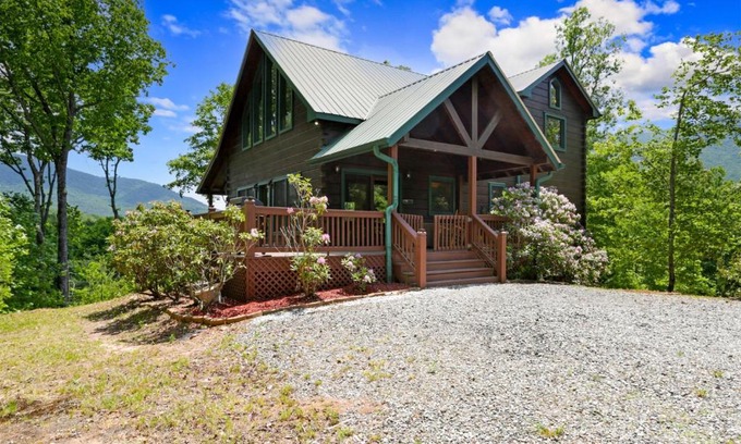Cherry Log House | Discover Rock Creek Lodge: 3rd Night Free Getaway!