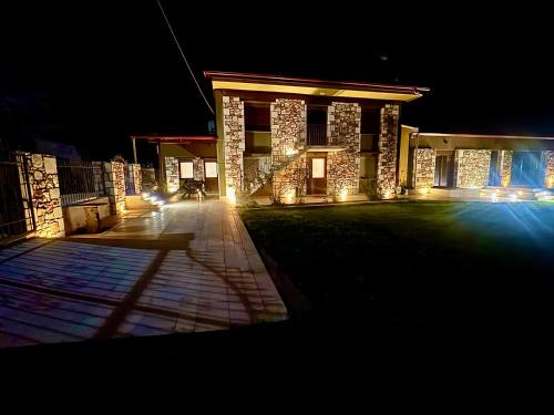 Drama Apartment | Family-Friendly Retreat at Rock House Villa - Rated 9.5/10