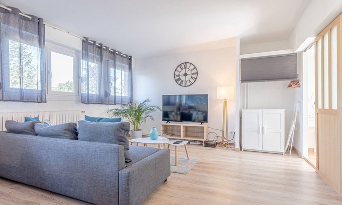 Longeville-les-Metz Apartment | Family-Friendly Escape at Rock in Share - Les Sorbiers
