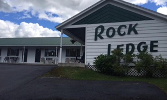 Alexandria Bay Hotel | Discover Rock Ledge Motel: Family-Friendly & Accessible Stay