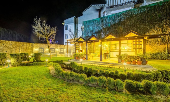 Simsa Village Hotel | Experience Rock Manali: 4-Star Stay with Spa & Pool