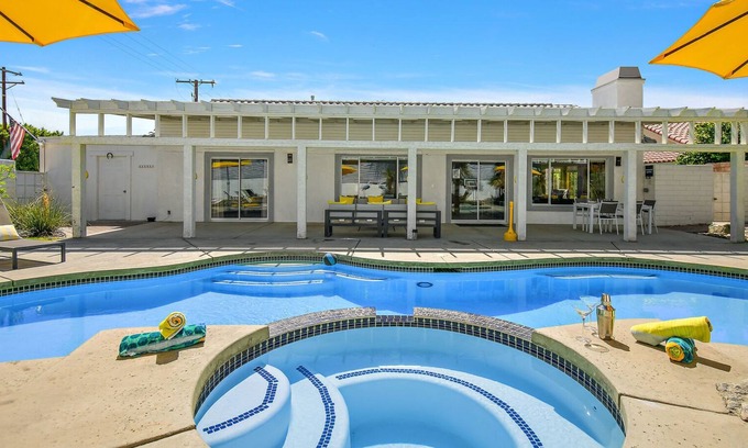 Bermuda Dunes House | Rock N Royalty: Pool, Spa, Fire Pit, Pool Table!