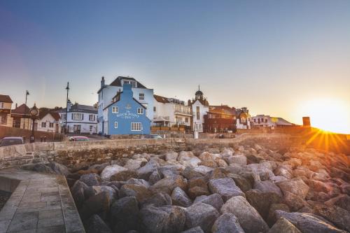 Lyme Regis Hotel | Oceanfront Rock Point Inn with Amazing Guest Ratings