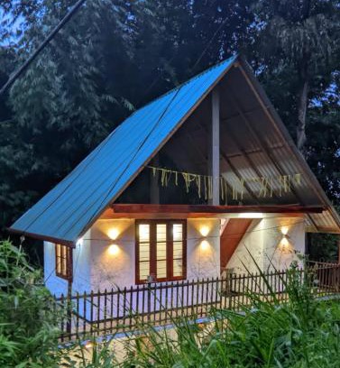 Dickoya Hotel | Idyllic Rock View Rest Hatton: Family-Friendly Retreat