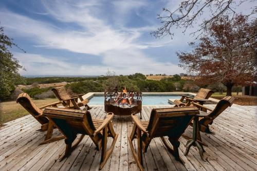 Glen Rose House | Kid-Friendly Retreat at Rockin' 7 with Pool & Hot Tub