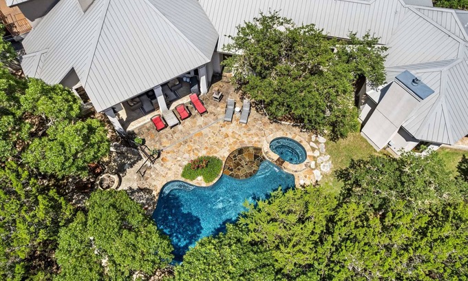 Boerne House | Explore Rockin' B Ranch Retreat: Rated 10/10 with Scenic Views
