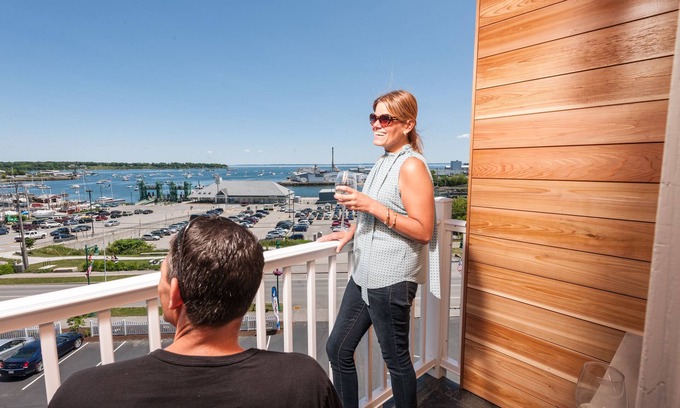 Rockland Hotel | Highly Rated Rockland Harbor Hotel with Family-Friendly Amenities