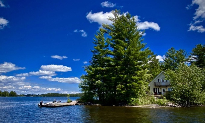 West Nipissing Ski Chalet | Experience Rockpoint Haven at Paradise Cove on Lake Nipissing