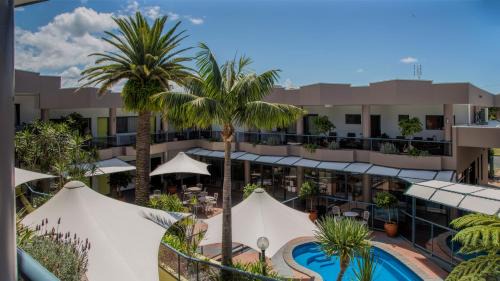 South West Rocks Hotel | Inviting Rockpool Motor Inn with Pool & Breakfast Included