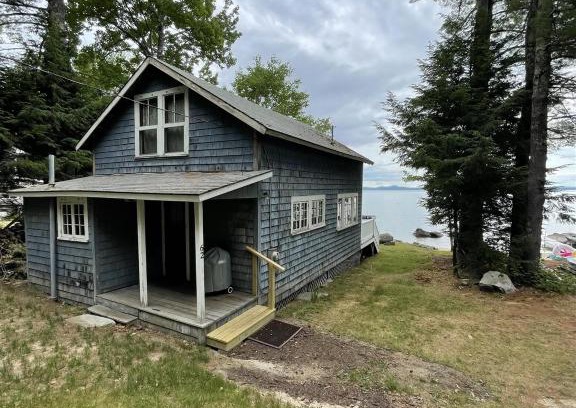 Standish House | Oceanfront Rocky Beach Limit 5: Pet-Friendly Retreat