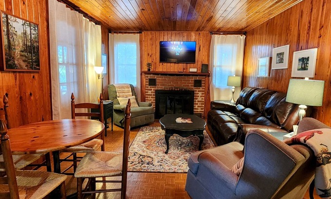 Lake Catherine Cabin | Explore Roddy's Roost Lakefront Cabin - Top Rated Getaway