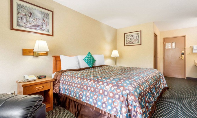 Blair Hotel | Budget-Friendly Comfort at Rodeway Inn with Breakfast Included