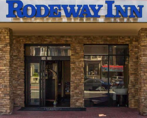 Norwood Hotel | Convenient Stay at Rodeway Inn Bronx Zoo for Families
