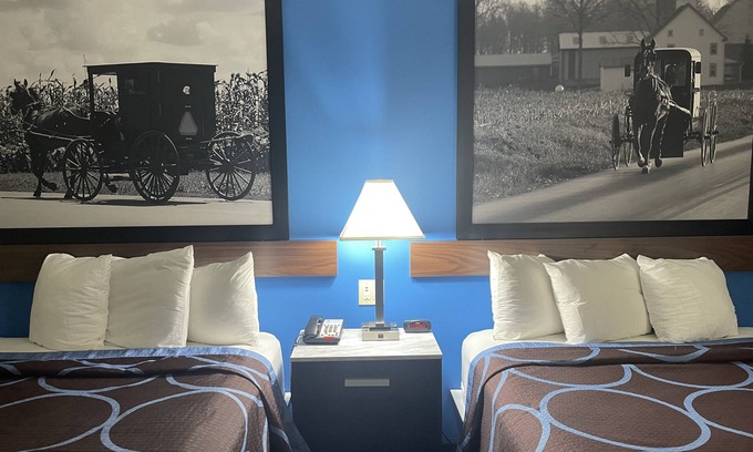 Elkhart Hotel | Budget-Friendly Super 8 by Wyndham Elkhart with Breakfast
