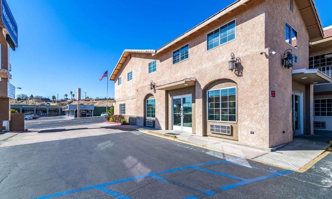 Barstow Hotel | Pet-Friendly Retreat at Rodeway Inn on Historic Route 66