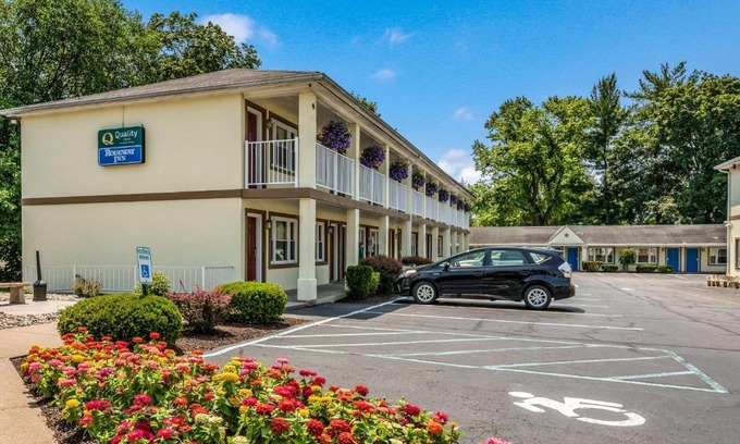 Arlington Hotel | Family-Friendly Comfort at Rodeway Inn Poughkeepsie