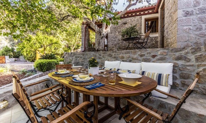 Melissopetra Apartment | Eco-Friendly Rodia Stay in Epidavros with Child Amenities