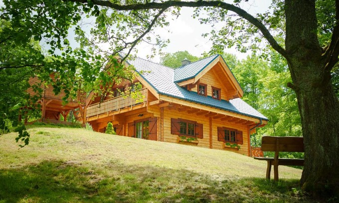 Cervena Voda Apartment | Family Retreat at Rodinná roubenka U Tří skřítků