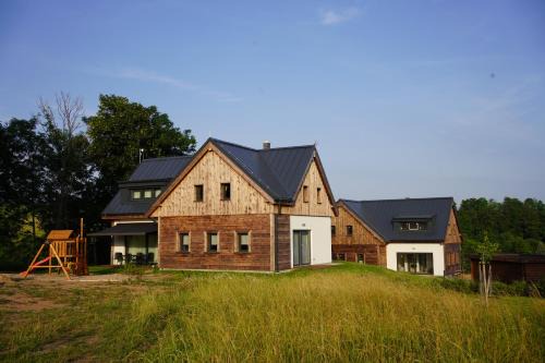 Cerny Dul Apartment | Family-Friendly Retreat at Rodinný apartmán Čistá
