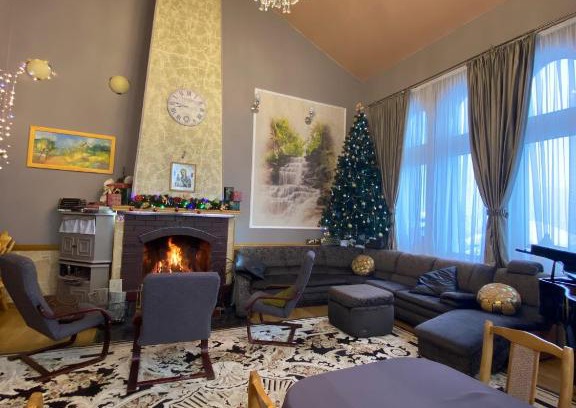 Krasnaya Polyana Hotel | Rodnik Guest House: Child-Friendly Retreat with Pool Access