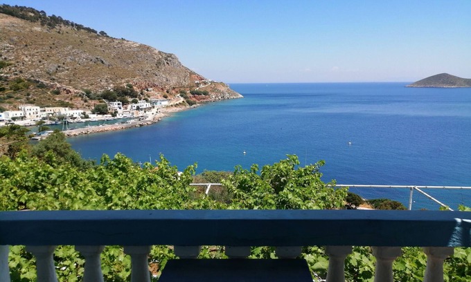 Leros Apartment | Family-Friendly Rodon Agia Kyriaki Apartment Near Beach