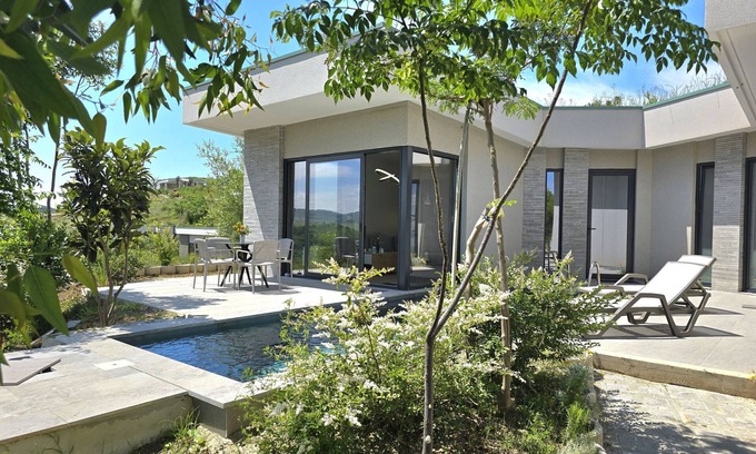 Ishem Ski Chalet | Rodon Private Pool Villa 277